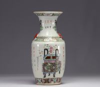 China - Famille rose porcelain baluster vase, 19th century.