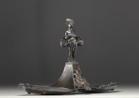 Art Nouveau polished pewter centrepiece with central decoration of a little girl.