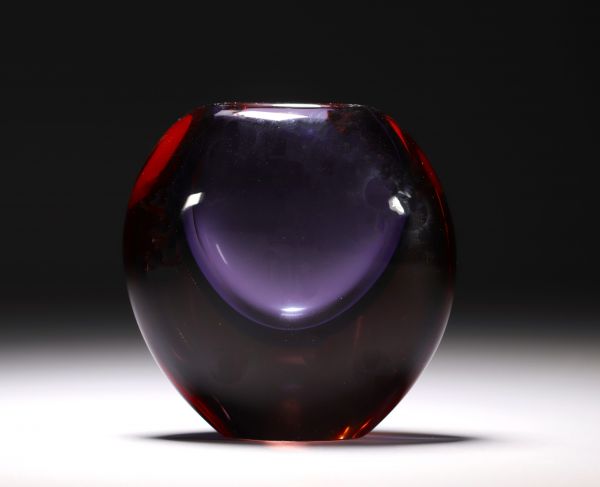Flavio POLI (1900-1984) Vase in violet-red and brown-tinted glass, Italian work by Seguso Vetri in Murano circa 1955/60.