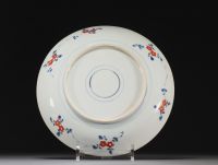 Chine -Assiette en porcelaine, décor Imari, XVIIIe siècle.