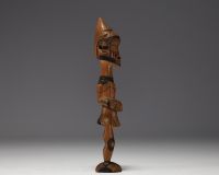 DRC - BENA LULUA statuette, early 20th century.