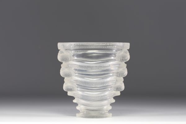 René LALIQUE (1860-1945) Vase 