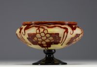 CHARDER Le Verre Français -A multi-layered acid-etched glass footed bowl decorated with a stylised vine, signed.