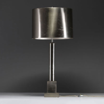 Maison Charles et Fils - Lampe de table, corps et abat jour en inox, vers 1970.