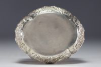 Solid silver box with Putti decoration, hallmark 800 and half-moon crown, 342g.