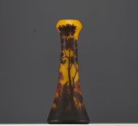 DAUM Nancy - Vase in acid-etched multi-layered glass decorated with trees on the edge of a pond, signed.