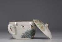 China - Polychrome porcelain teapot with floral decoration and cranes, mark under the piece.