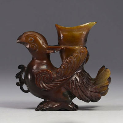 Chine - vase Rhyton arcanisant en pierre, époque Qing.