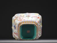 China - Famille rose polychrome porcelain quadrangular bowl, wooden base.