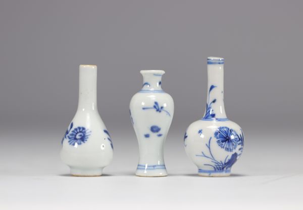 (3) Set of three miniature vases of different shapes in white and blue from the Kangxi period (1661-1722)