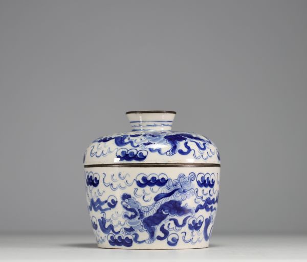 China - White-blue porcelain covered pot with Qilin decoration.