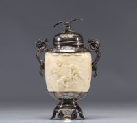 Exceptional Japanese ivory vase with a silver and enamel frame from the Meiji period (明治時代 - 1868 - 1912)