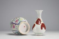 Chine - Ensemble de huit pièces de formes en porcelaine, vases, bols, assiettes et pots couvert.