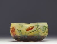 DAUM Nancy - Four-lobed cup in acid-etched marmorated glass with enamelled decoration of columbine flowers, signed.