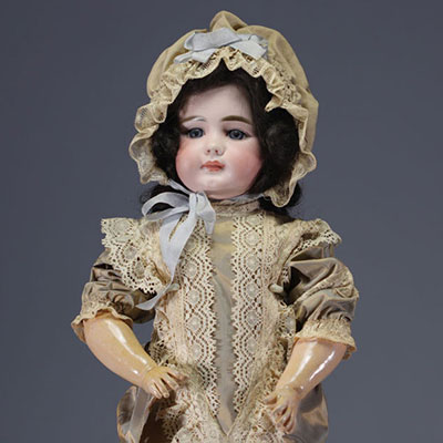 SIMON & HALBIG - Bisque head doll no. 719, debossed, mouth closed.