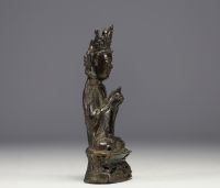 Chine - Guanyin, statuette en bronze d'époque Ming.