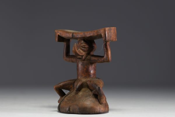 Africa DRC - Suku neckrest in carved wood representing a figure.