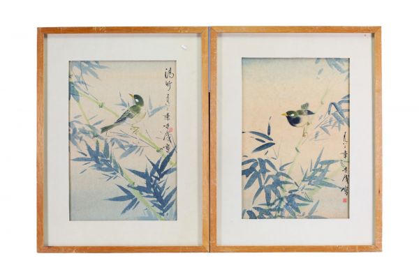 Japan - Pair of prints decorated with birds, artist's stamp.