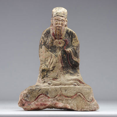 Pierre sculptée d'un personnage avec des traces de polychromie d'époque Han (汉朝)