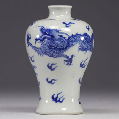 China - Meiping vase in white and blue porcelain with dragon and phoenix design, mark under the piece.