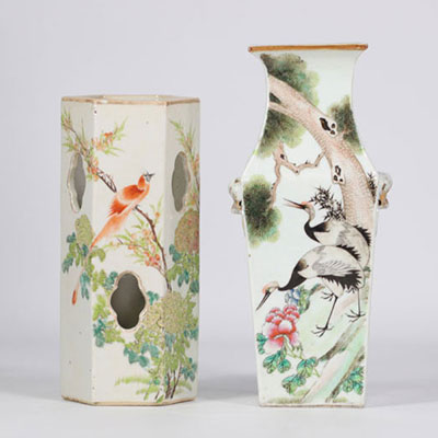 (2) Set of two qian jiang cai vases with birds and flowers from the Chinese Republic period (1912 - 1949)