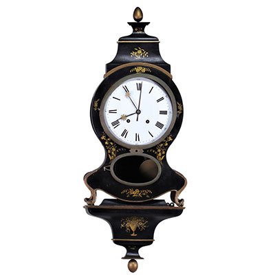 Wooden cartel clock painted with floral motifs from 18th century