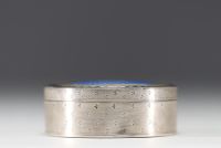 Snuffbox in solid silver with guilloché and enamel, late 19th century.