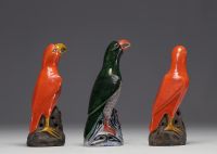 China - Glazed stoneware parrots, Qing dynasty.