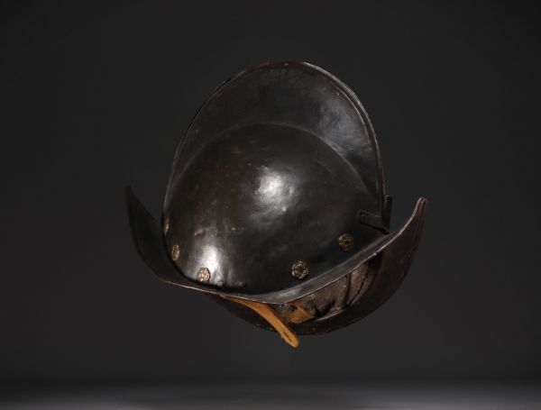 Morion helmet, Nuremberg, dating from the 16th century.