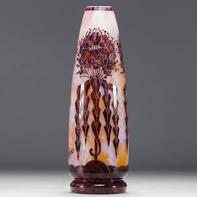 Le Verre Français Art Deco acid-etched vase decorated with flowers