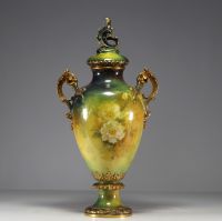 Franz A. MEHLEM (Royal Bonn) - Grand vase couvert en faïence à décor floral et or, artiste F. Nage, XIX-XXe siècle.