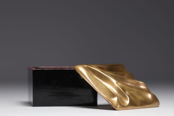 Monique GERBER (XX-XXI) Lacquered wood box, bronze lid, circa 1960-70