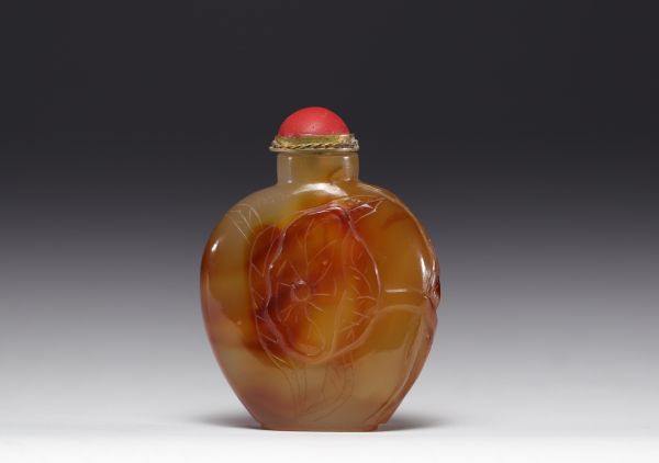 Chine - tabatière en Agate, bouchon en pierre, époque Qing.