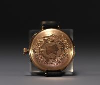 Pocket watch in 18k gold, total weight 24 g.