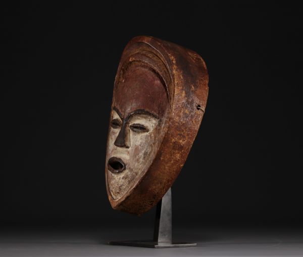 Gabon - Vouvi mask in carved wood, Michel Boulanger collection Liège