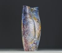 Bernard BUFFAT (XX-XXI) Vase en céramique vernissée au motif d'un visage.