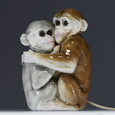 Capodimonte - ‘Couple of monkeys’ Nightlight in polychrome porcelain.