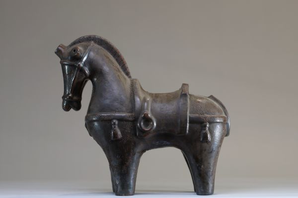 Lampe figurative en forme de cheval en céramique vernissée des années 70.