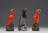 China - Glazed stoneware parrots, Qing dynasty.