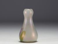 Small Art Nouveau vase in multi-layered glass in the style of Johan LOETZ, unsigned.
