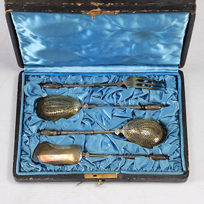 (4) Set of four Minerva silver flatware 1st title Orf Henri Chenailler (1867-84)