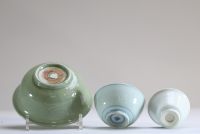 China - Set of three porcelain bowls.