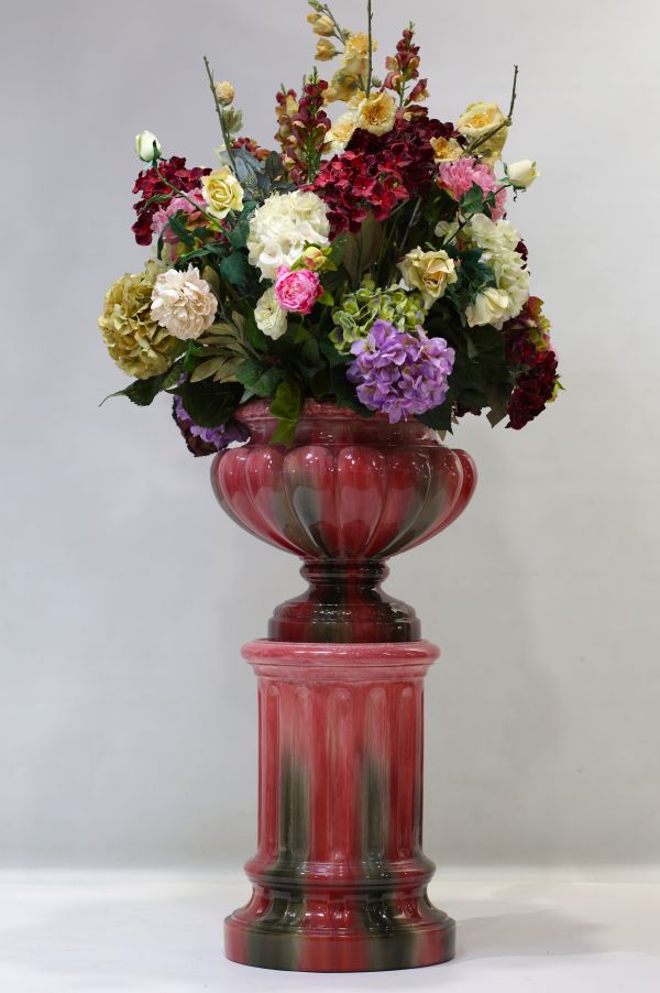 Planter on column in slipware, circa 1900.