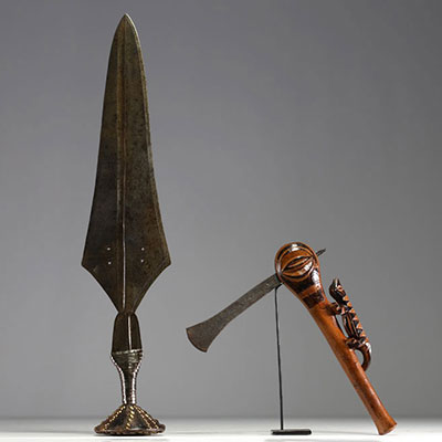 Africa - Set consisting of a steel blade knife with a studded handle and a hatchet with a carved wooden handle.