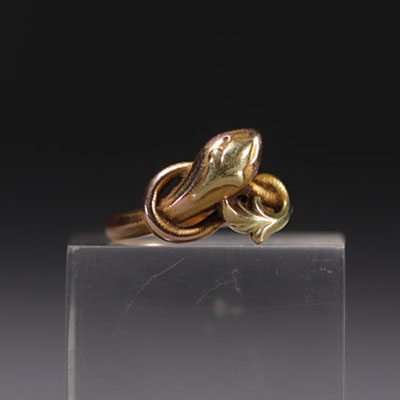 18K yellow gold ring representing a snake, total weight 4.1gr.