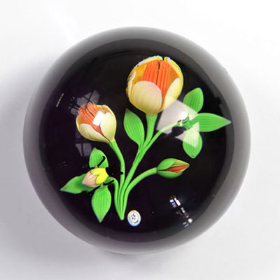 Baccarat paperweight 