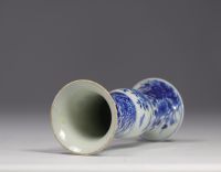 China - white and blue porcelain vase, lapped neck, Kangxi period.