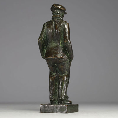 F. GOSSÉ (XIX-XX) ‘Les mains dans les poches’ Sculpture in bronze with green patina, 20th century.