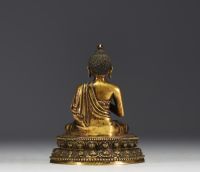 Chine - Statuette de Bouddha Sino-Tibétaine en bronze doré, XVII-XVIIIe siècle.