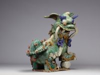 Blue glazed terracotta Fô dog temple sculpture from the Qing period (清朝)